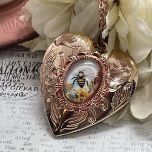 Bee Bumble Gardener Keeper Mom Wife Christmas Rose Gold Heart Locket Anniversary